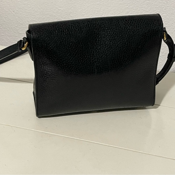 Salvatore Ferragamo pebbled black chain  link  leather handbag bag Purse Fall - Picture 6 of 15